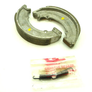 Royal Enfield Bullet 350 - 500 front or rear brake shoe set  (144274)