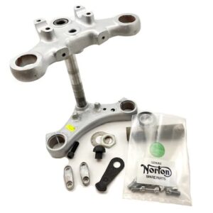 Norton Commando 850 MK 3    Fork yokes & stem complete + sundries Opn. 06-6649-6228 etc.