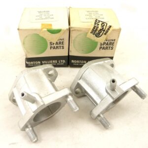 Norton Commando 750 / 850 RH10 carburettor spacer inlet manifold 32 to 30mm pair (06.5196)
