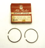 Douglas Vespa 125 Piston ring set (M-129)