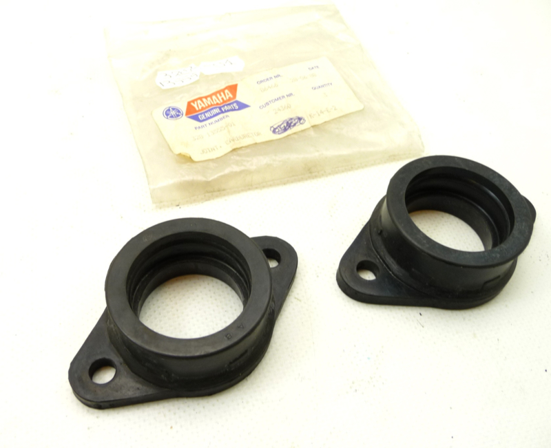 Yamaha pair of joint carburettor (328-13555-01 / 3281355501)